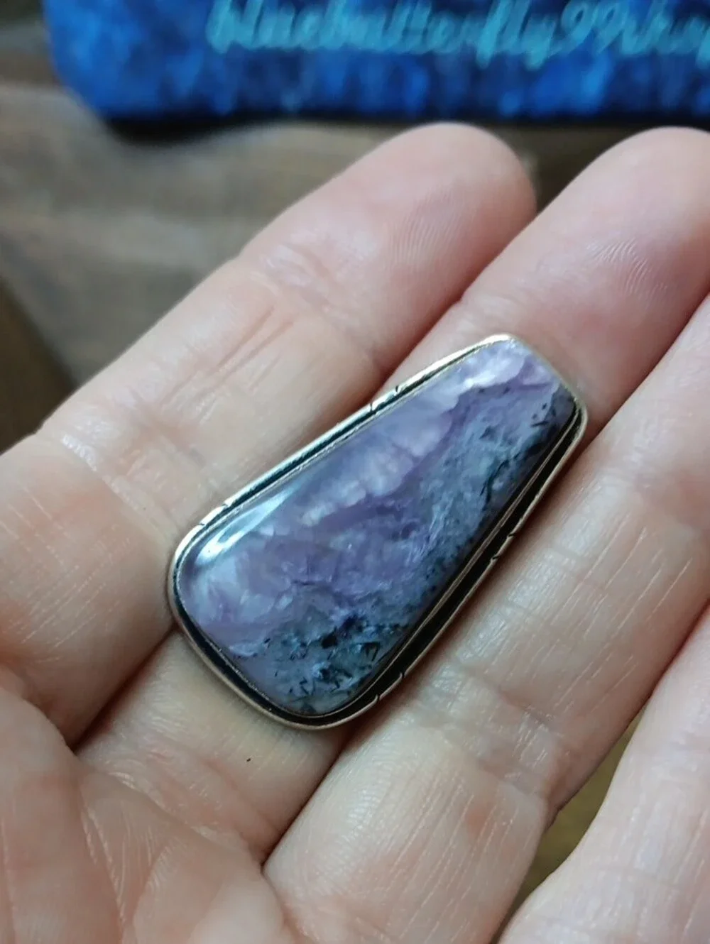 N/A elegant purple